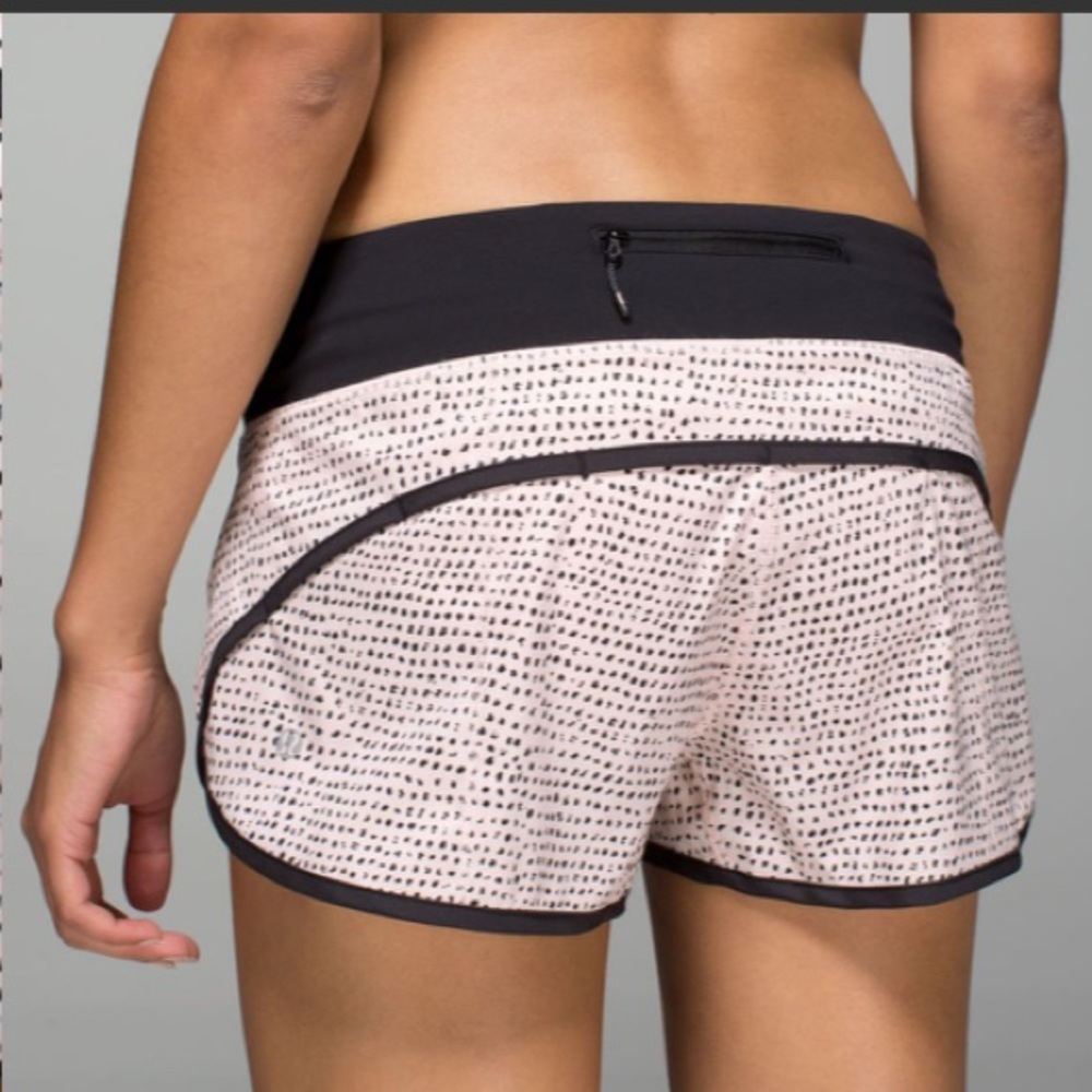 🍋Lululemon Speed Short! - Picture 1 of 8